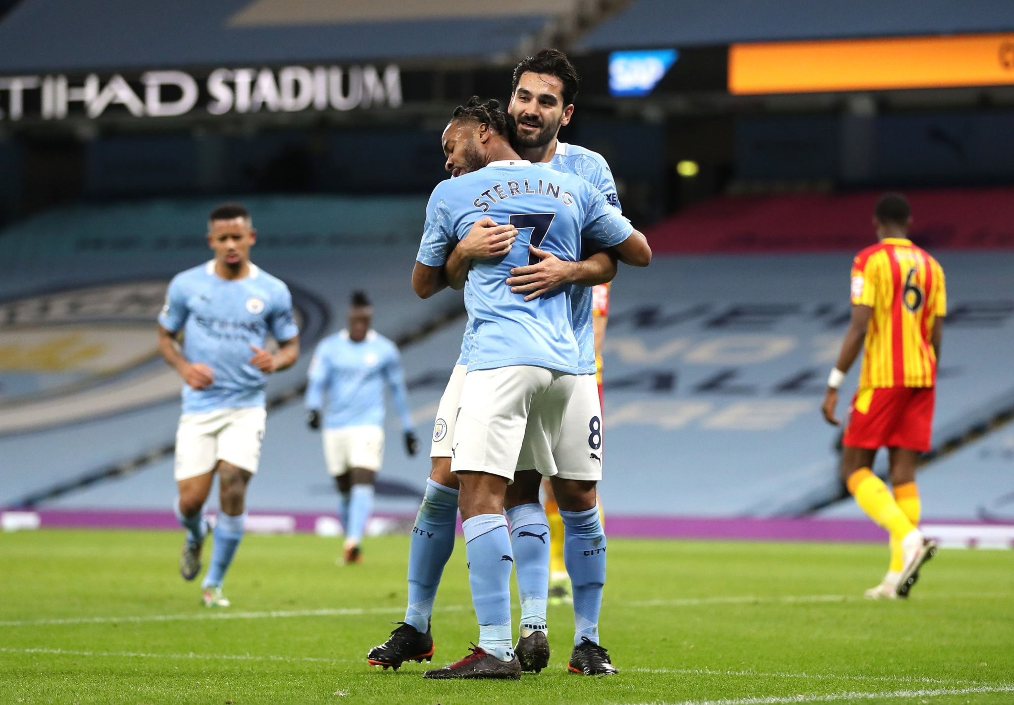 先给你两个 先给你两个